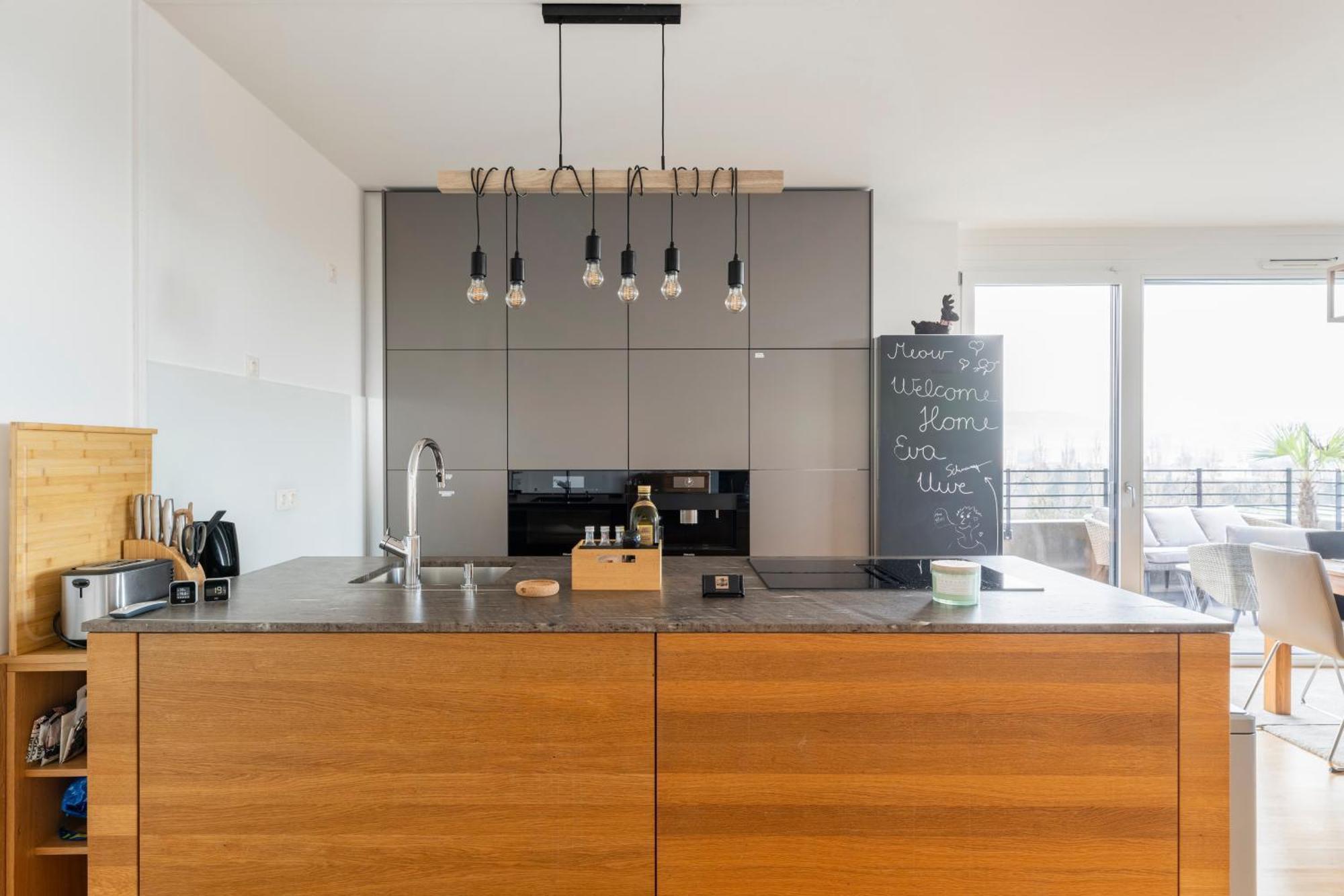 Edler Wohnraum Panoramablick 3 Sz Boxspringbetten, E-Ladestation, Kaffeevollautomat, Klima, Lift, Terrasse & 2Xtg Грац Экстерьер фото