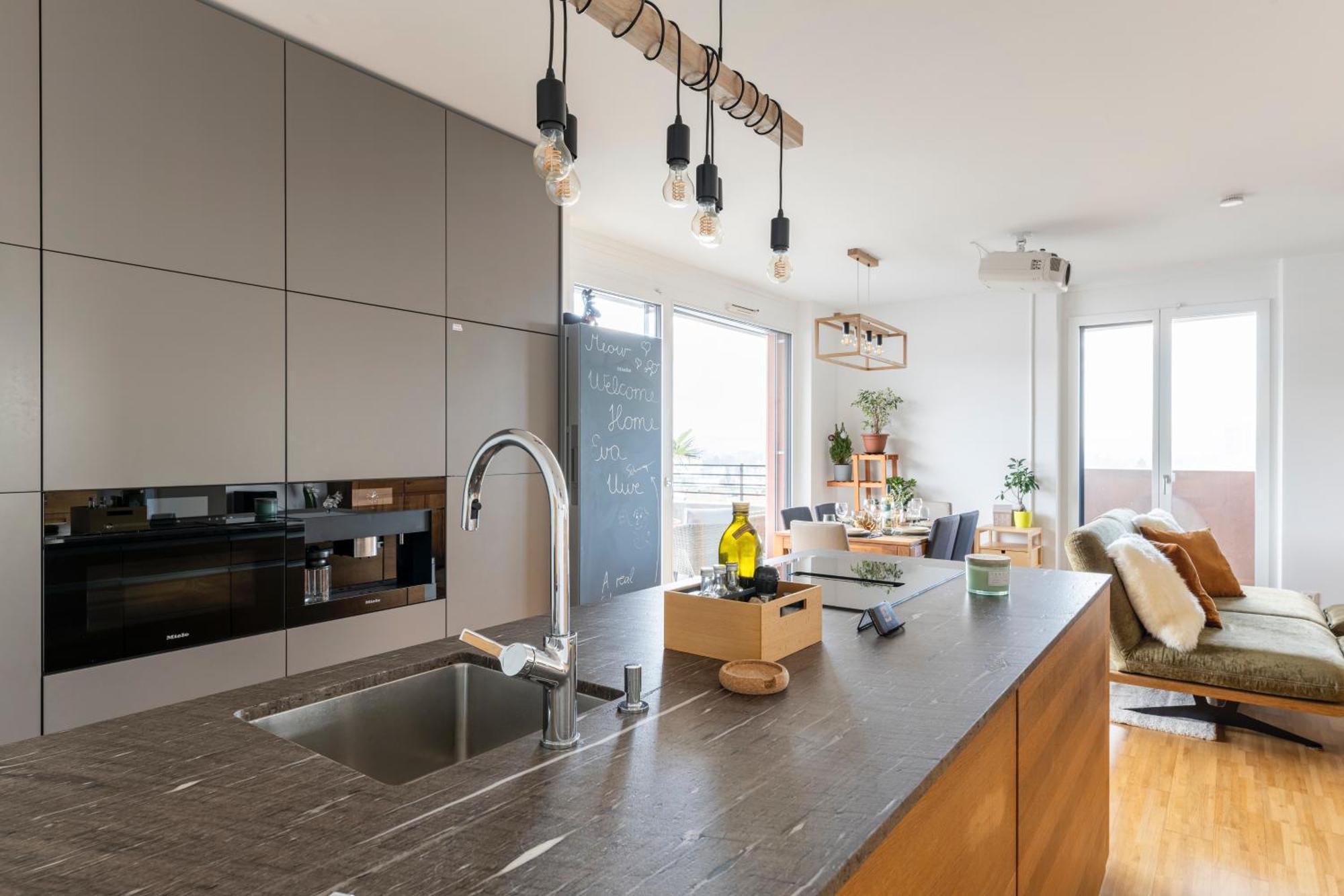 Edler Wohnraum Panoramablick 3 Sz Boxspringbetten, E-Ladestation, Kaffeevollautomat, Klima, Lift, Terrasse & 2Xtg Грац Экстерьер фото