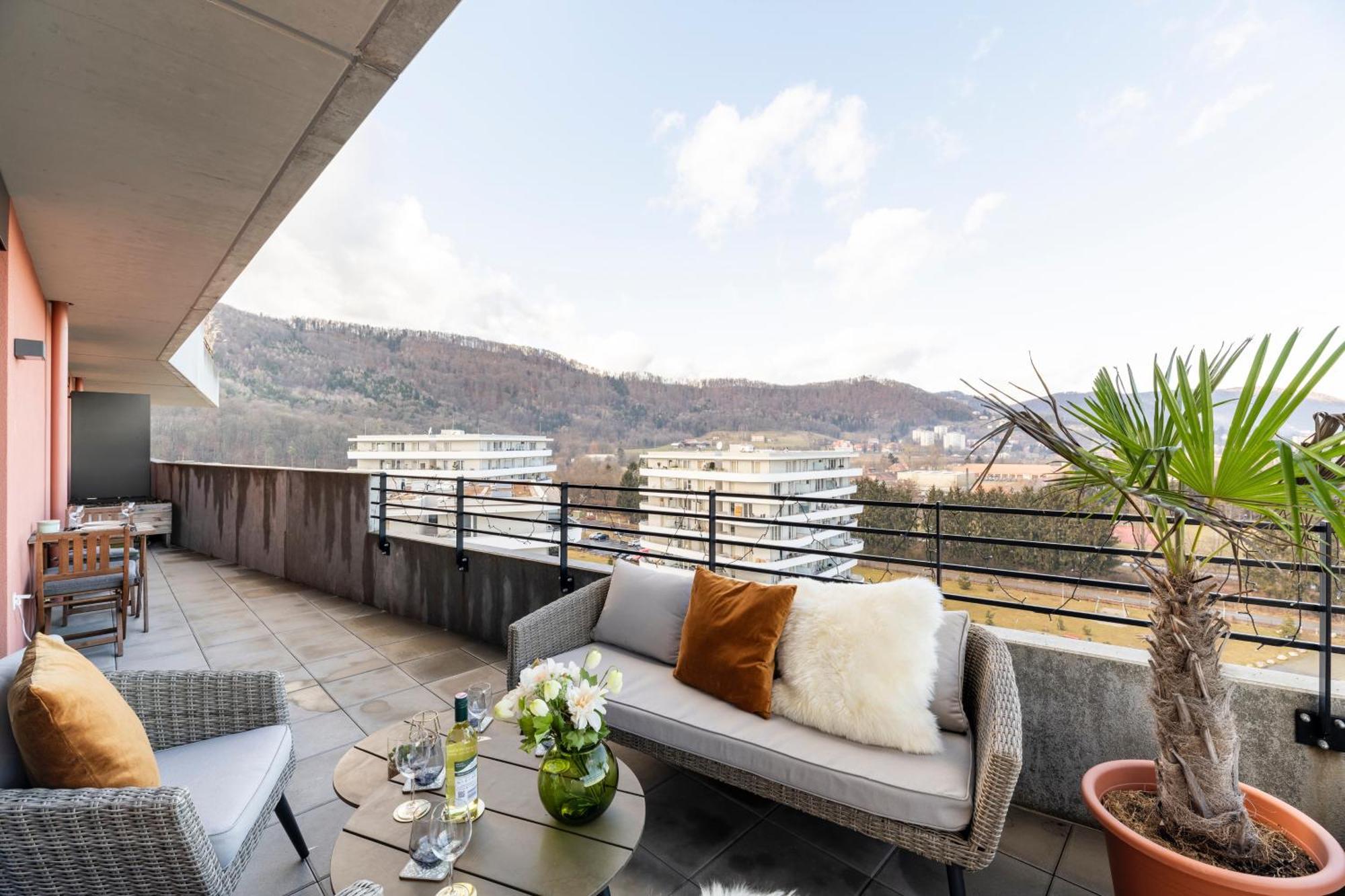 Edler Wohnraum Panoramablick 3 Sz Boxspringbetten, E-Ladestation, Kaffeevollautomat, Klima, Lift, Terrasse & 2Xtg Грац Экстерьер фото